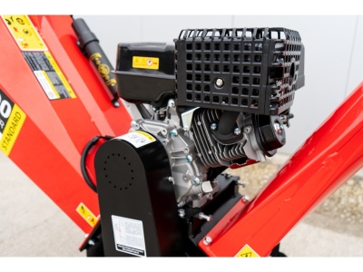 Bubnový štěpkovač se spalovacím motorem RB-100 Remet (15 HP)
