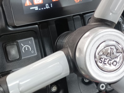 Travní traktor SECO Goliath 4x4 - SEČENÍ 92 CM