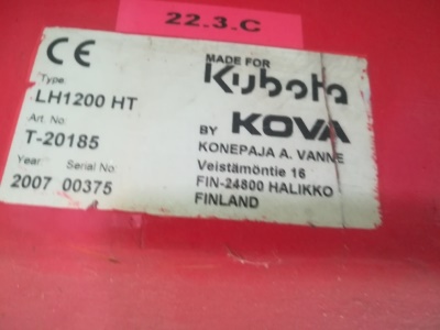 KUBOTA G21 včetně zametacího kartáče KUBOTA LH1200 HT