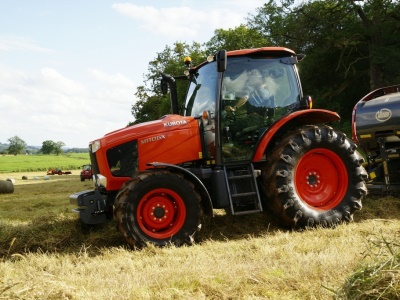 Kubota M110GX