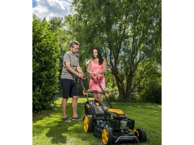Riwall PRO RPM 5355 - Multifunkční travní sekačka 4 v 1 s benzinovým motorem a pojezdem