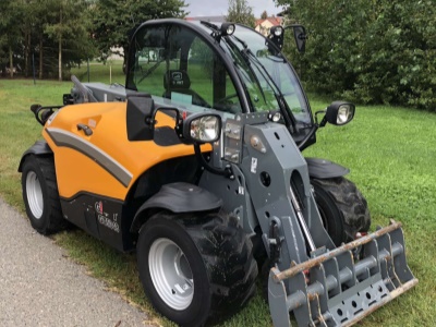 Teleskopický nakladač GiANT GT5048 HD