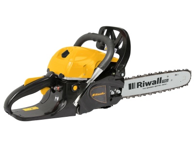 Riwall PRO RPCS 5550 - řetězová pila s benzínovým motorem 55 ccm