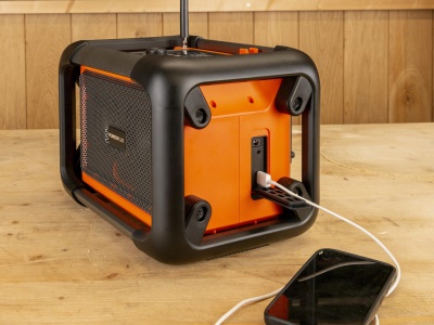 POWDP8061 - Aku stavební rádio 20V  plus  220V (bez AKU)