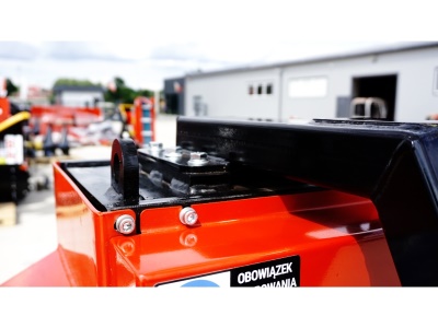 Traktorový špalíkovač PTO Model RP-200 Remet