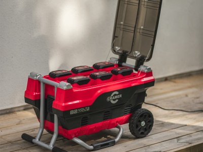 CRAMER Nabíječka 6 slotů 82C6