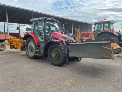 Čelní osekávač cibulové natě Keulmac a Vyorávač cibule Keulmac