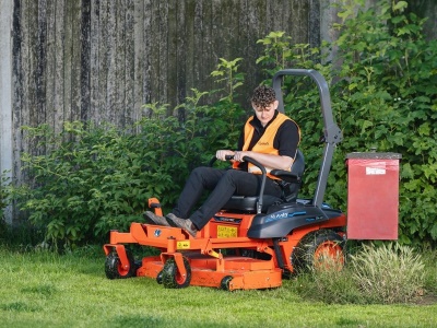 Elektrická sekačka Kubota ZE-421