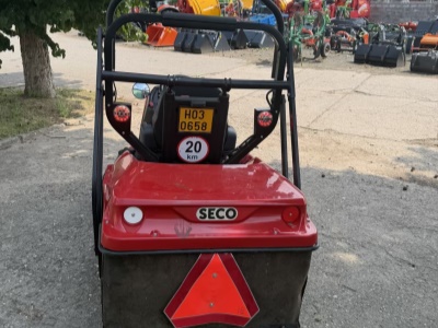 Travní traktor SECO  MP 122 D