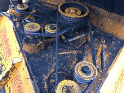 Čelní osekávač cibulové natě Keulmac a Vyorávač cibule Keulmac