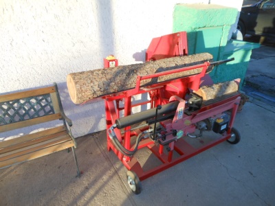 Štípač dřeva s pilou Profilogger Home