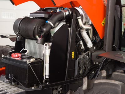 Zemědělský traktor Kubota M 7060