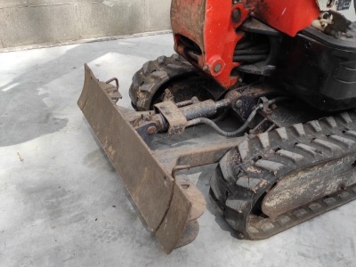 Minibagr Kubota K008-3