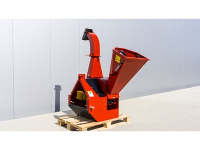 Bubnový štěpkovač RB-500 za traktor Remet