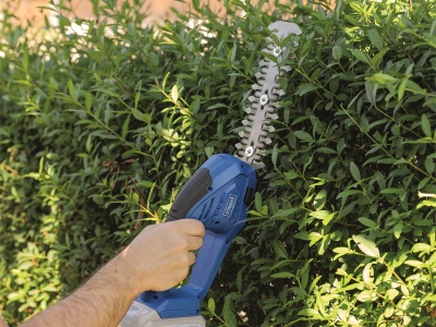 Scheppach C-HTGS200-X-SET S - 20 V IXES aku nůžky na trávu a keře + 2Ah baterie + nabíječka 2,4 A