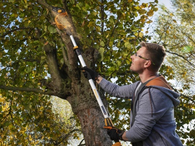 Riwall PRO RAHS 1820i - aku ruční řetězová pila 20 V s bezuhlíkovým motorem (bez baterie a nabíječky)