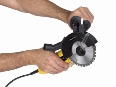 POWX0675 - Duální pila 1050W