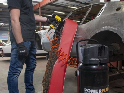 POWX1751 - Kompresor 1100W 50L  plus  9 ks přísl. bezolejový