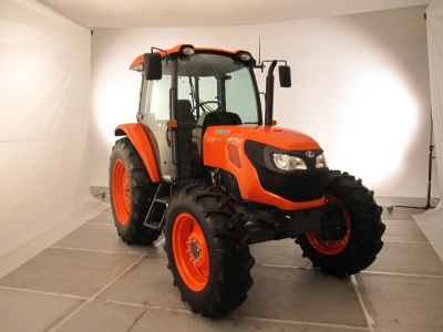 Zemědělský traktor Kubota M 8560
