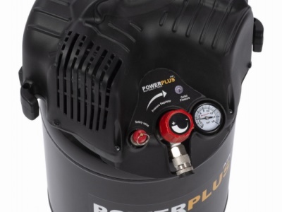 POWX1731 - Kompresor 1100W 24L  plus  6 ks přísl. bezolejový