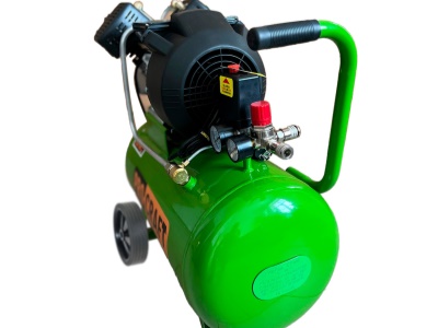 Kompresor Procraft AC52-2 a set příslušenství ke kompresoru 5 ks