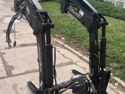 Čelní nakladač Q180N EURO