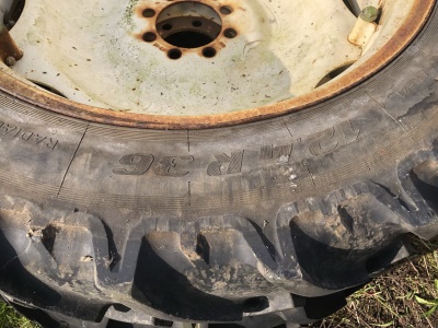 Zadní kola 12,4 R36 na traktor ZETOR 7045