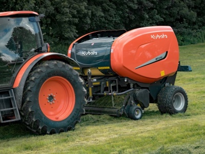 Lis na balíky Kubota BF2200