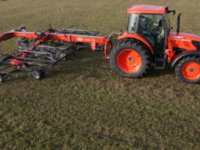 Zemědělský traktor Kubota M 9960