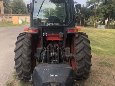 Kubota L2501 s čelní nakladačem Q180 Euro a závažím 500 kg