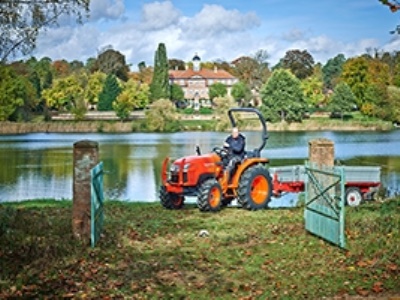Malotraktor Kubota L1-452D ROPS