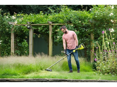 RYOBI RY36ELTX33A-140 - 36V strunová sekačka Expand-it, záběr 28/33 cm, nárazové odvíjení struny, 1x 4,0 Ah akumulátor, nabíječka