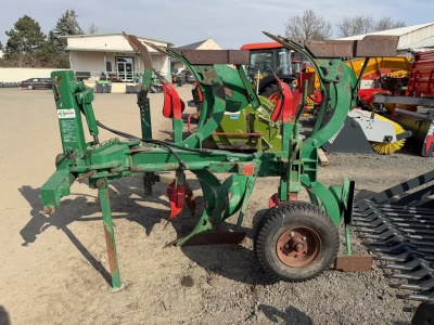 Obracecí pluh Regent Saturn HX2