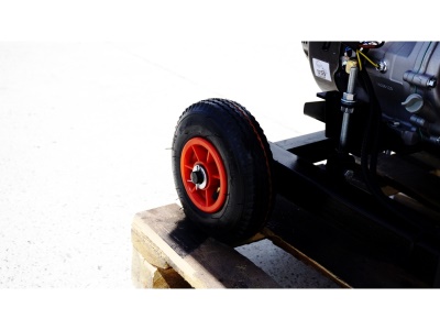 Špalíkovač se spalovacím motorem Model RS-120 Remet (15 HP) + vývodová hřídel