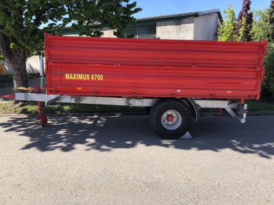 Traktorový návěs třístranně sklápěný MAXIMUS 6700