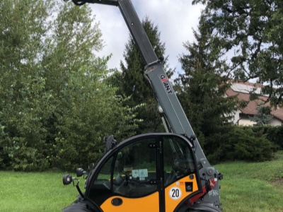 Teleskopický nakladač GiANT GT5048 HD
