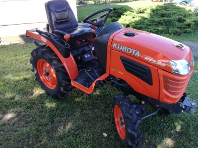 Traktor Kubota B1220 