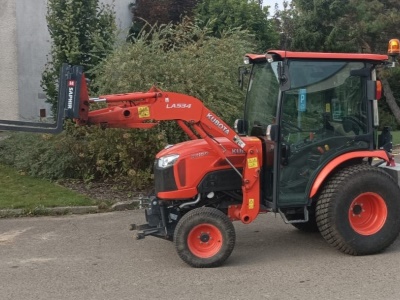 Traktor Kubota B 3150 včetně čelního nakladače, lžíce, pal. vidlí, závaží