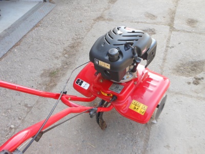 MTD T/245 jednoúčelový benzínový kultivátor - rotavátor - plečka