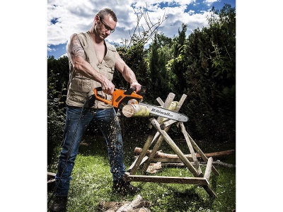 Riwall PRO RECS 2440 - řetězová pila s elektrickým motorem 2400 W