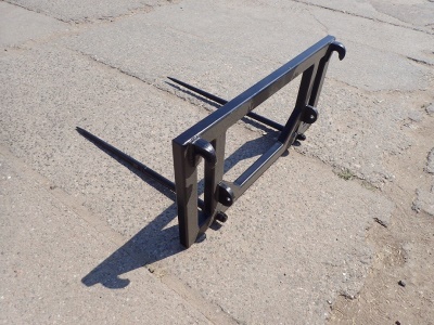 ÚCHYT SE ŠPICEMI (závěs EURO nebo AVANT)