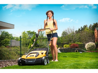 Riwall PRO REV 3816 - travní provzdušňovač s elektrickým motorem combi 3 v 1