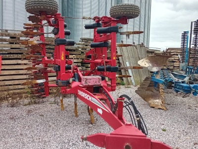 Kypřič HORSCH Terrano 5 FX