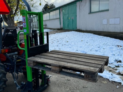Paletizační zdvihací zařízení pro malotraktory 