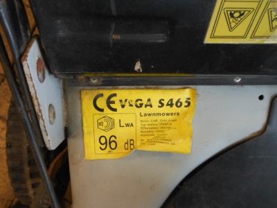 Sekačka - VeGa s 465 - benzínová s pojezdem 