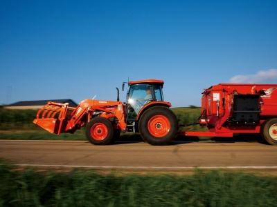 Zemědělský traktor Kubota M 8560