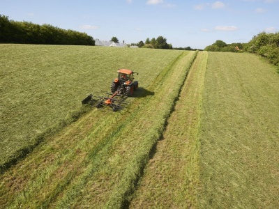 Shrnovač Kubota RA1000