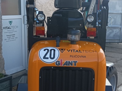 Kloubový nakladač GiANT G 1500