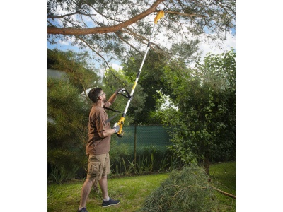 Riwall PRO RAPS 2020 SET - aku prořezávací pila 20 V + 4Ah baterie + nabíječka