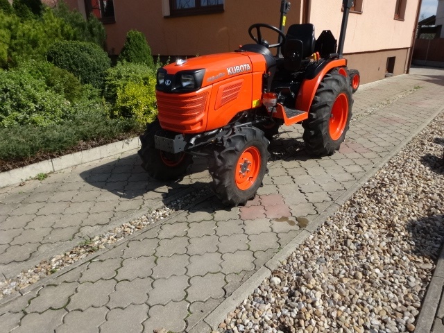 Kubota B 2420
